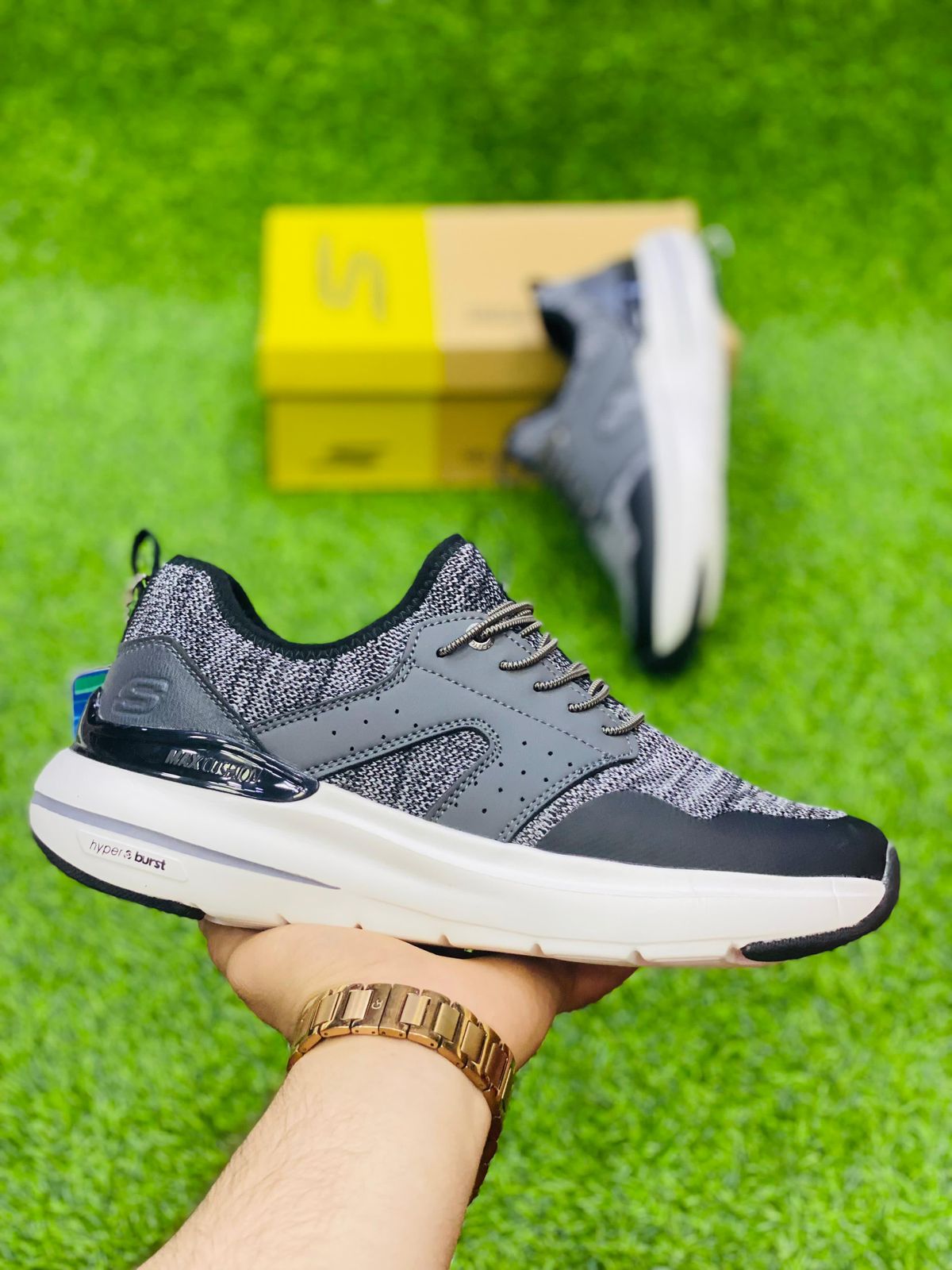 Skechers | Hyper Light Gray