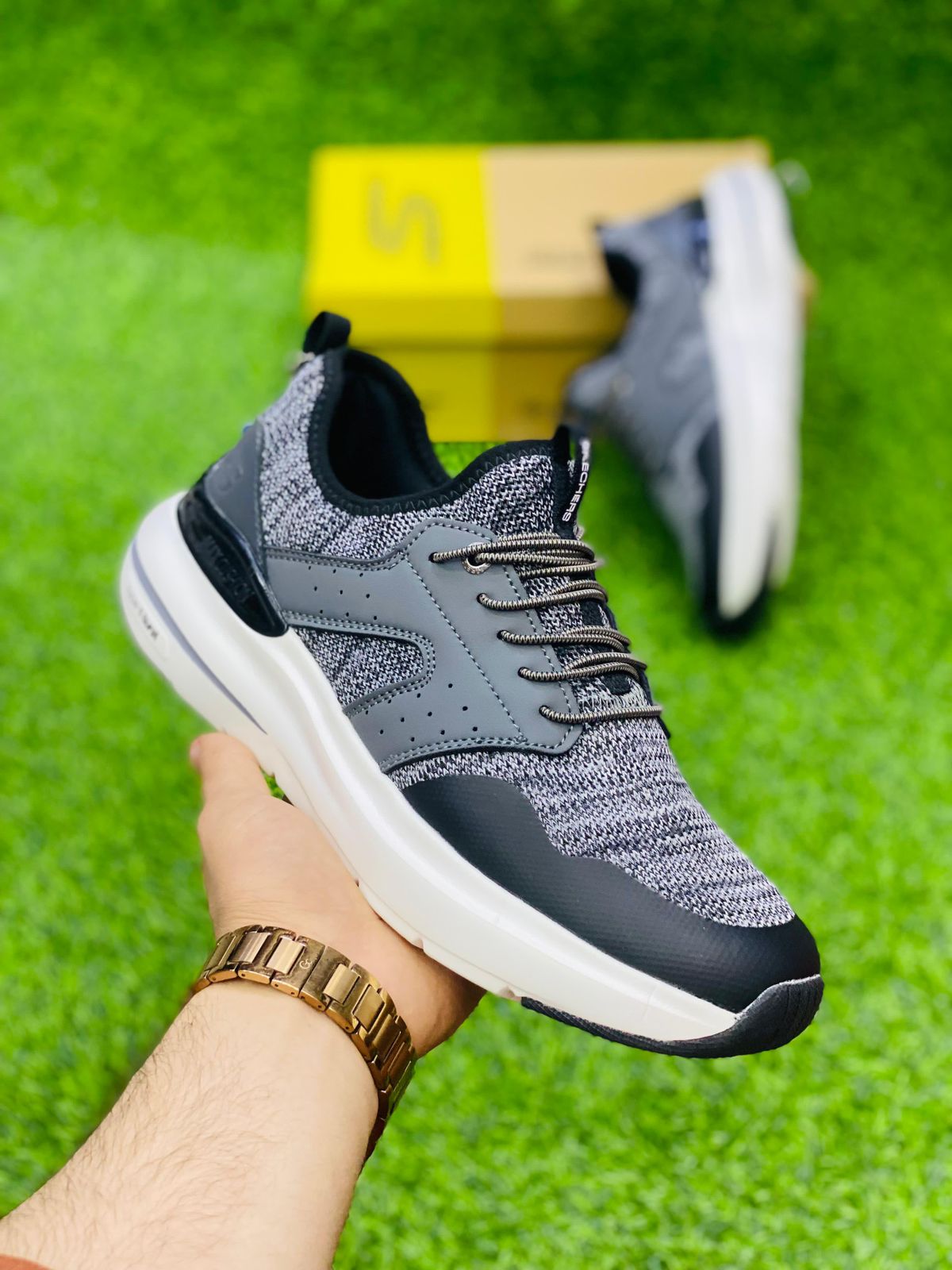 Skechers | Hyper Light Gray