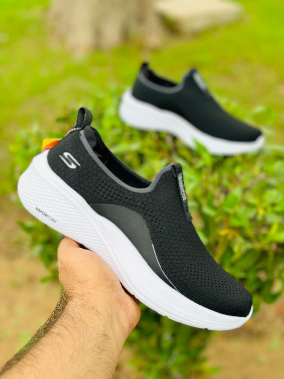 Skechers | Vapor Black White